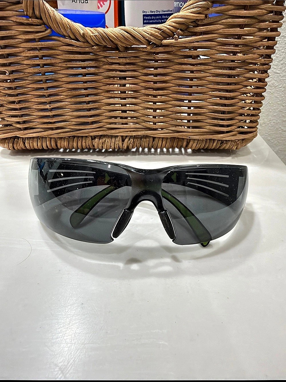 3M SecureFit 400 Series Safety Eyewear Black & Green